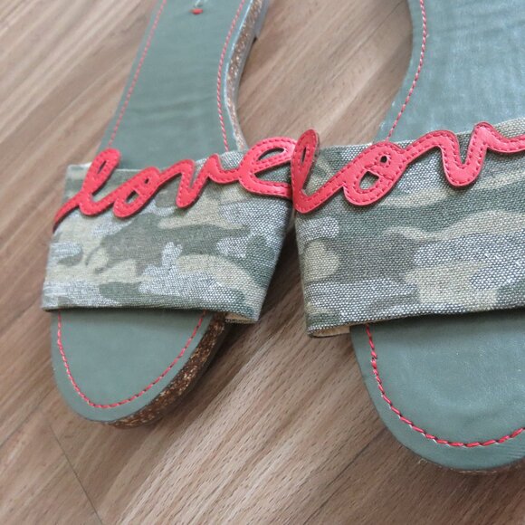 ED ELLEN DEGENERES Sharlin Camo Love Slide Open Toe Slip On Sandals - Size US 6 - Picture 4 of 11